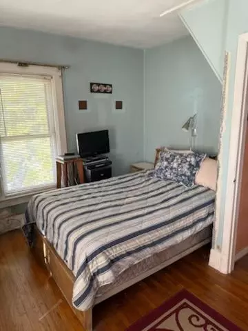 Bedroom - 202 E 14th St, Lockport, IL 60441 photo 2 of 2
