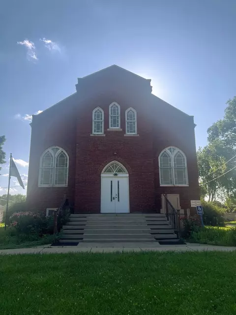 201 S College St, Lincoln, IL 62656