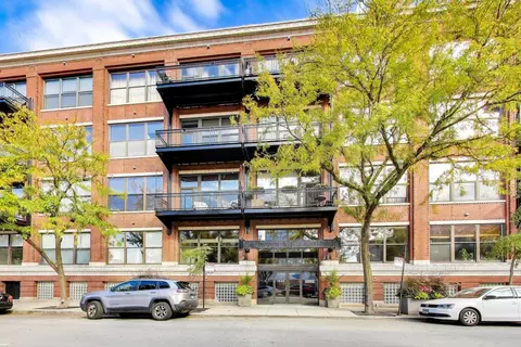 1040 W Adams St #374, Chicago, IL 60607