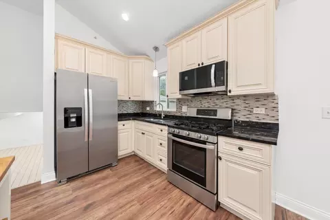 Kitchen - 8229 S 76th Ave S, Bridgeview, IL 60455 photo 1 of 1