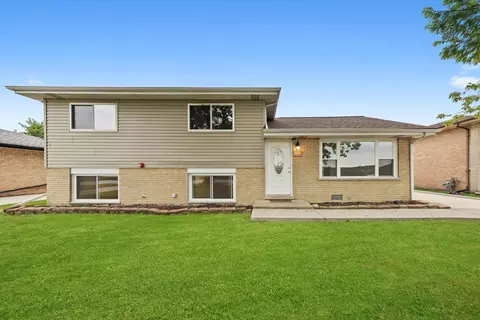Exterior - 8229 S 76th Ave S, Bridgeview, IL 60455 photo 3 of 5