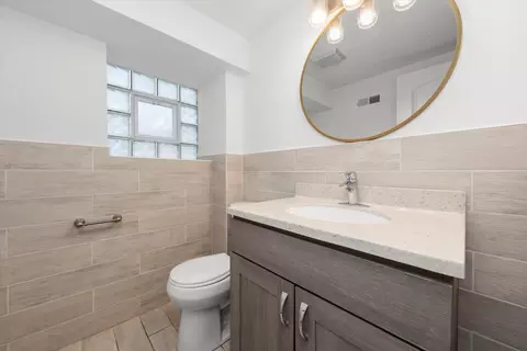Bath - 8229 S 76th Ave S, Bridgeview, IL 60455 photo 2 of 2