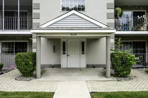 9150 W 95th St #2B, Hickory Hills, IL 60457