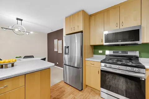 Kitchen - 1038 Harbour Ct #2A, Wheeling, IL 60090 photo 3 of 3