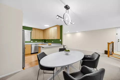 Dining - 1038 Harbour Ct #2A, Wheeling, IL 60090 photo 3 of 3