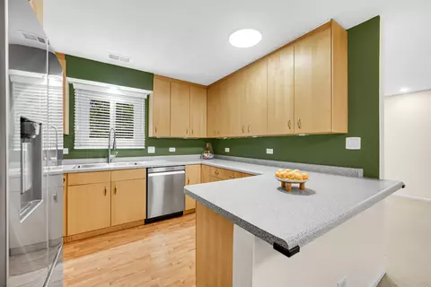 Kitchen - 1038 Harbour Ct #2A, Wheeling, IL 60090 photo 1 of 3
