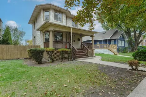 820 S 17th Ave, Maywood, IL 60153