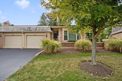 19 W067 Avenue Normandy S, Oak Brook, IL 60523