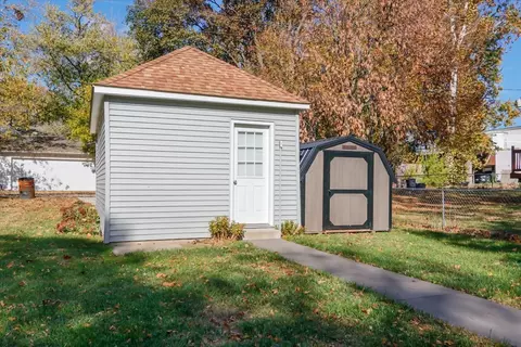 Exterior - 114 W 3rd St, Gridley, IL 61744 photo 4 of 5