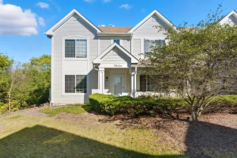 39124 Welsh Ln, Beach Park, IL 60083