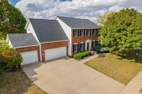 45 Pebblebrook Ct, Bloomington, IL 61705