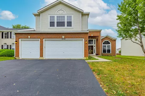 16516 Coventry Ln, Crest Hill, IL 60403