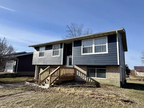 510 Greencastle Dr, Wyanet, IL 61379