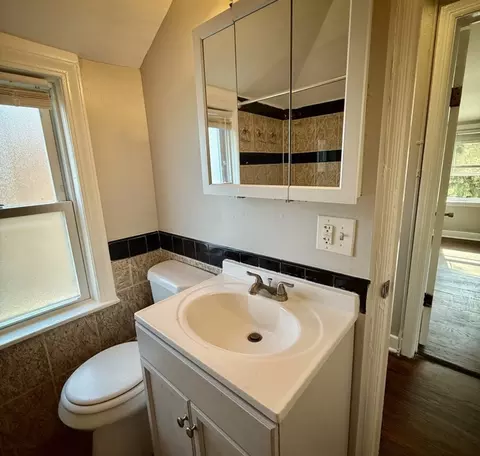 Bath - 2003 S 24th Ave, Broadview, IL 60155 photo 1 of 3