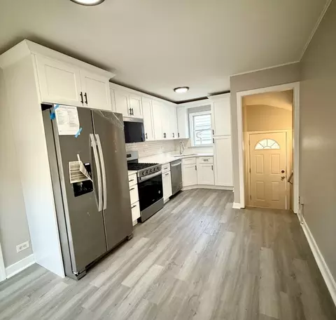 Kitchen - 2003 S 24th Ave, Broadview, IL 60155 photo 1 of 1