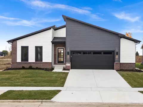 2602 Marble Dr, Normal, IL 61761