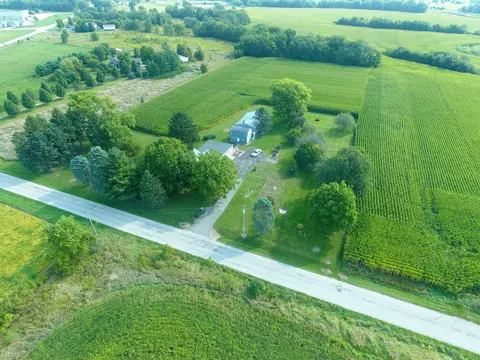 12454 Cracker Rd, Farmer City, IL 61842