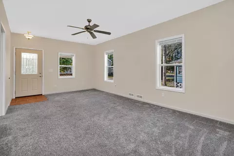 Living - 212 E Chippewa St, Dwight, IL 60420 photo 4 of 4
