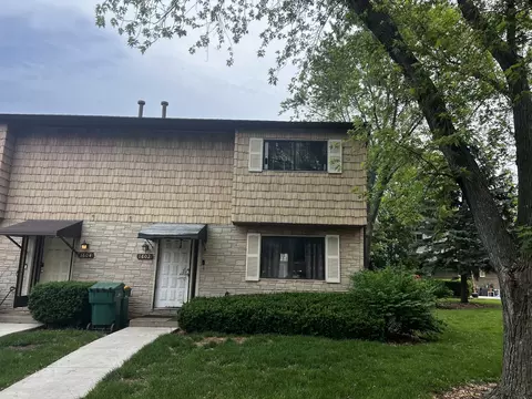 1602 Chippewa Trl, Wheeling, IL 60090