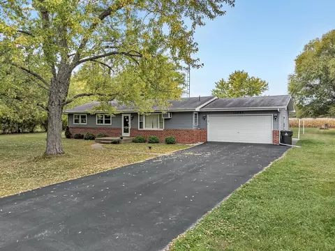 11085 N Tabler Rd, Minooka, IL 60447 photo 2