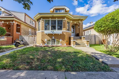 1620 Clinton Ave, Berwyn, IL 60402