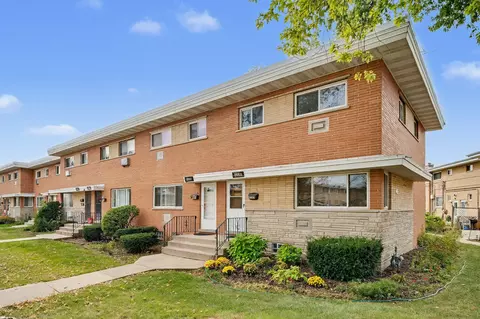 8663 Gregory Ln, Des Plaines, IL 60016