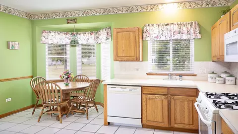 Kitchen - 21056 W Aspen Ln, Plainfield, IL 60544 photo 2 of 2