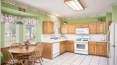 Kitchen - 21056 W Aspen Ln, Plainfield, IL 60544 photo 1 of 2