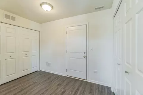 Entry Way - 4138 Irving Rd, Aurora, IL 60504 photo 7 of 7