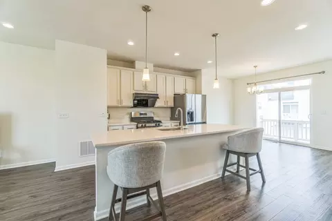 Kitchen - 4138 Irving Rd, Aurora, IL 60504 photo 1 of 5