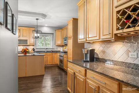 3611 Grassmere Rd, Naperville, IL 60564 photo 6