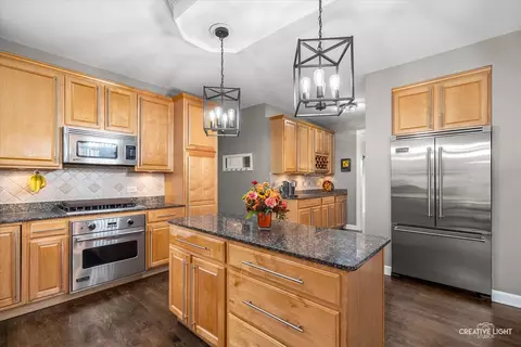 3611 Grassmere Rd, Naperville, IL 60564 photo 3