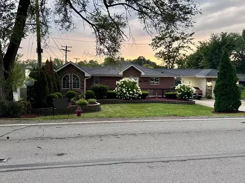 310 Mills Rd, Joliet, IL 60433