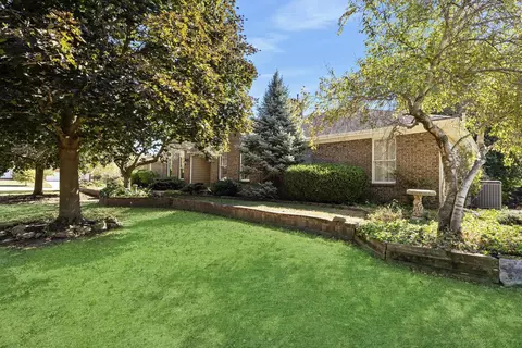 Exterior - 3211 Leafy Ln, Bloomington, IL 61704 photo 6 of 12