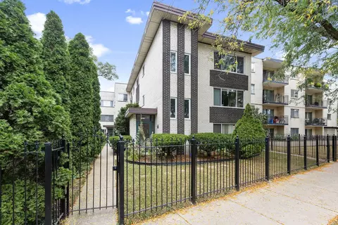 7070 N Ridge Blvd #1A, Chicago, IL 60645