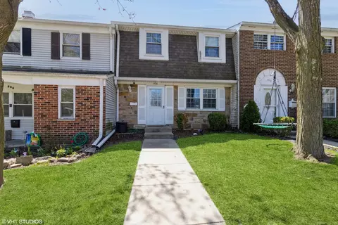 808 Bishop Ct, Schaumburg, IL 60194