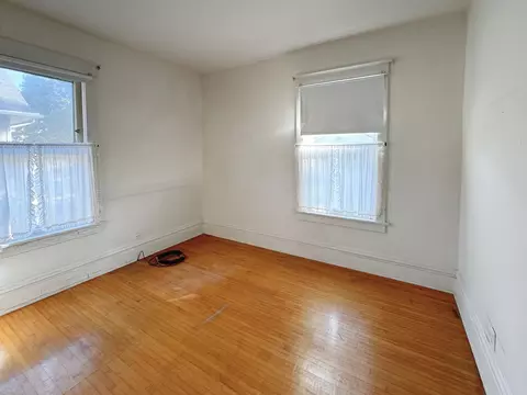 Bedroom - 333 Elm St, Elgin, IL 60123 photo 5 of 6