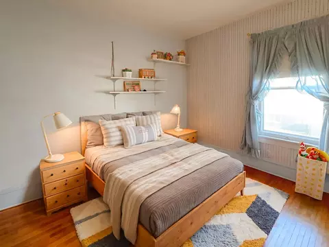 Bedroom - 333 Elm St, Elgin, IL 60123 photo 2 of 6
