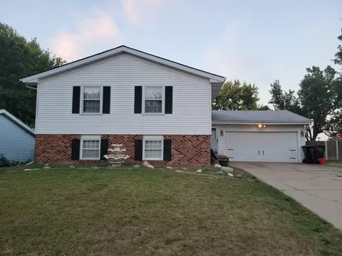 1828 Johnson Dr, Normal, IL 61761