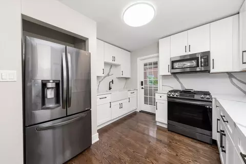 Kitchen - 2428 S 19th Ave, Broadview, IL 60155 photo 1 of 3