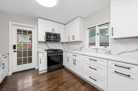 Kitchen - 2428 S 19th Ave, Broadview, IL 60155 photo 2 of 3