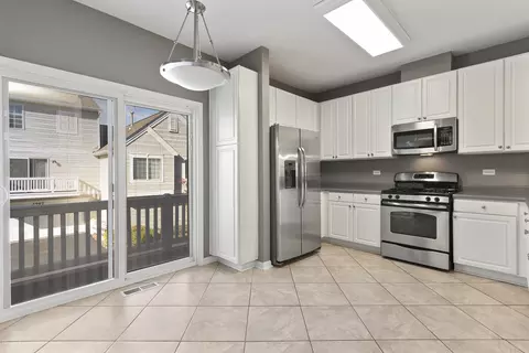 3473 Ravinia Cir, Aurora, IL 60504 photo 3