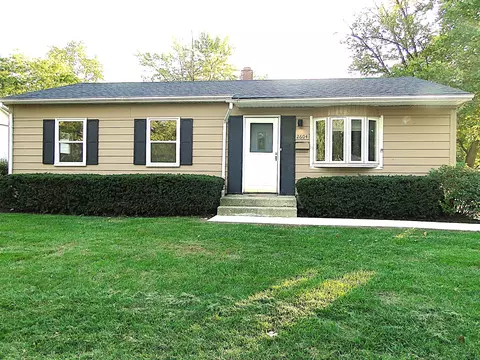 2604 Fairway Dr, Joliet, IL 60435