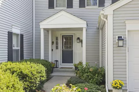 Exterior - 1056 Devonshire Ave, Naperville, IL 60540 photo 2 of 9