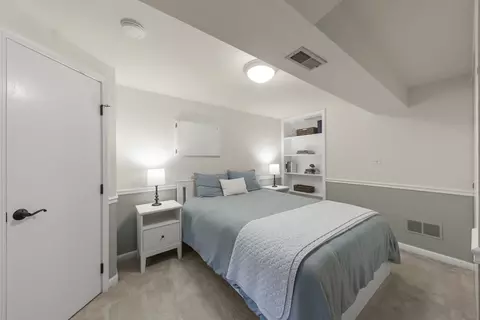 Bedroom - 1056 Devonshire Ave, Naperville, IL 60540 photo 5 of 5