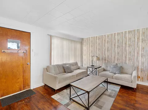 Living - 281 E North End Ave, Elmhurst, IL 60126 photo 1 of 2