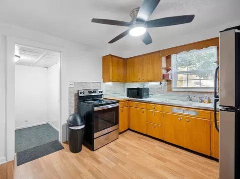 Kitchen - 281 E North End Ave, Elmhurst, IL 60126 photo 1 of 2