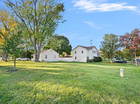 Exterior - 281 E North End Ave, Elmhurst, IL 60126 photo 4 of 4