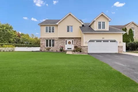 560 Valleyview Dr, Bartlett, IL 60103 photo 2