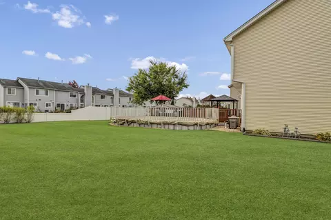 560 Valleyview Dr, Bartlett, IL 60103 photo 7